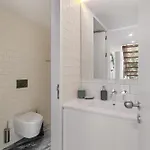 Whome Lisbon's Elite A Stylish & Modern W Patio Appartement *