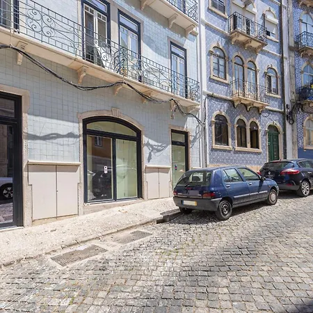 Whome Lisbon's Elite A Stylish & Modern W Patio * ליסבון