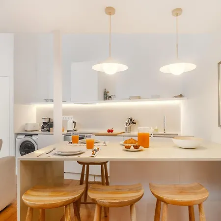 Whome Lisbon's Elite A Stylish & Modern W Patio * ליסבון